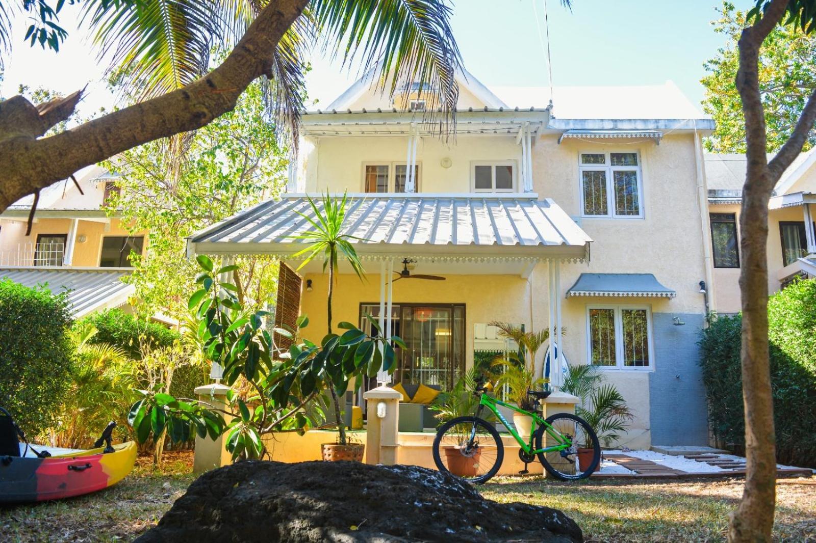 Wolmar Flic En Flac 3 Bedroom Beach Villa エクステリア 写真
