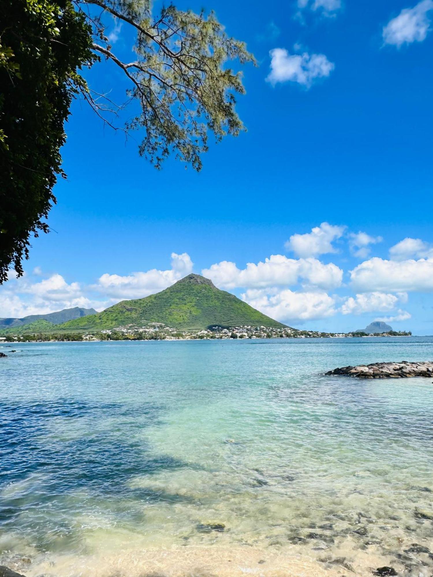 Wolmar Flic En Flac 3 Bedroom Beach Villa エクステリア 写真