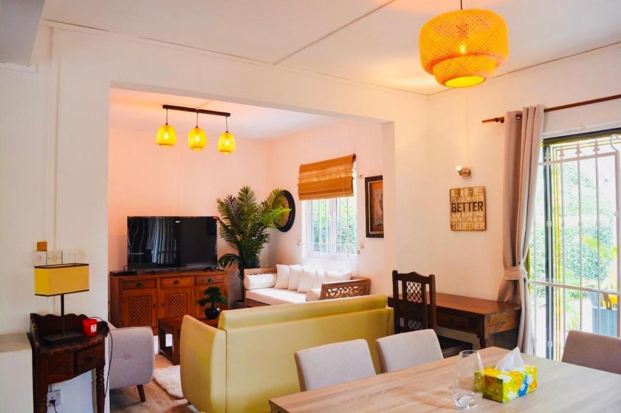 Wolmar Flic En Flac 3 Bedroom Beach Villa エクステリア 写真
